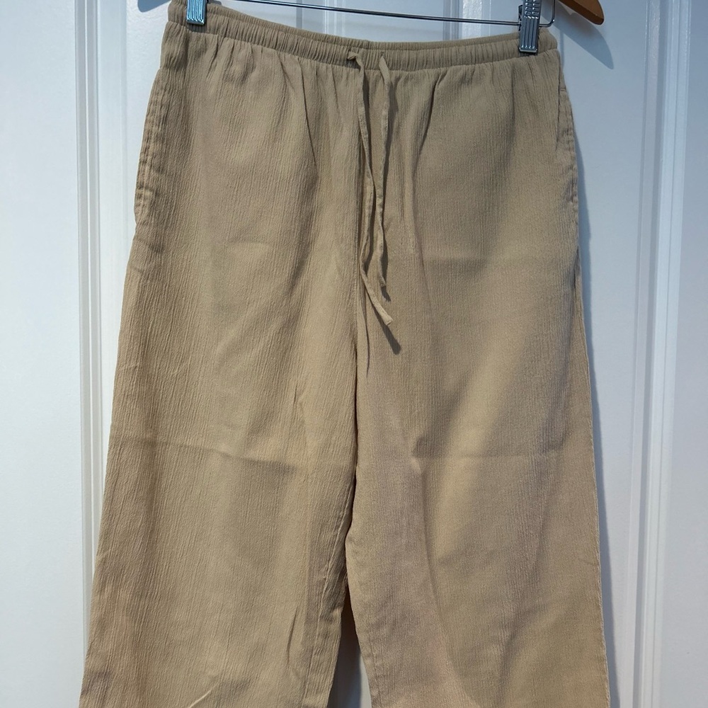 Draper’s & Damons women’s tan capris pants size M,65% cotton.
